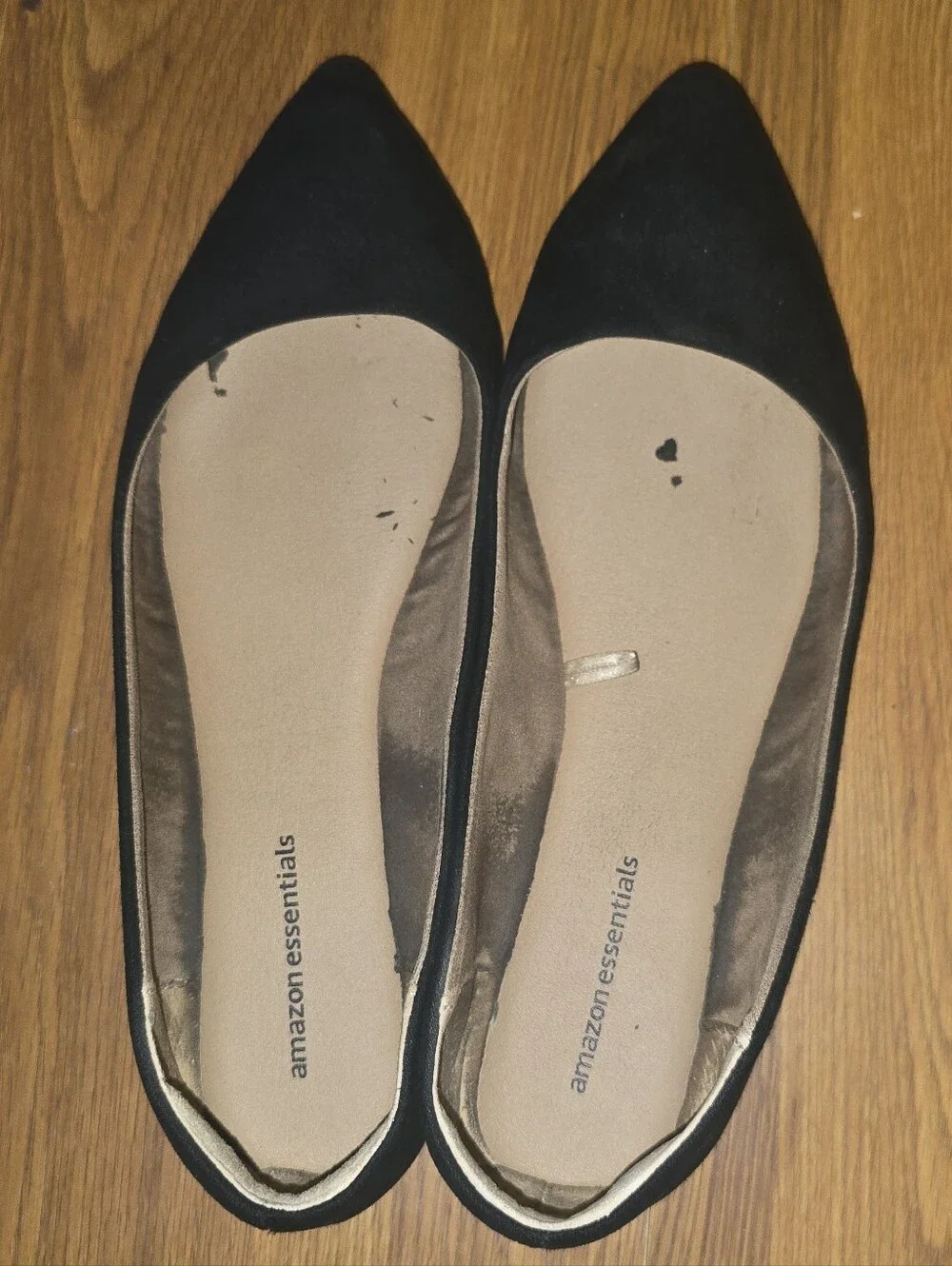 Amazon Essentials Black Pointed Ballet Flats - Picture 2 of 4
